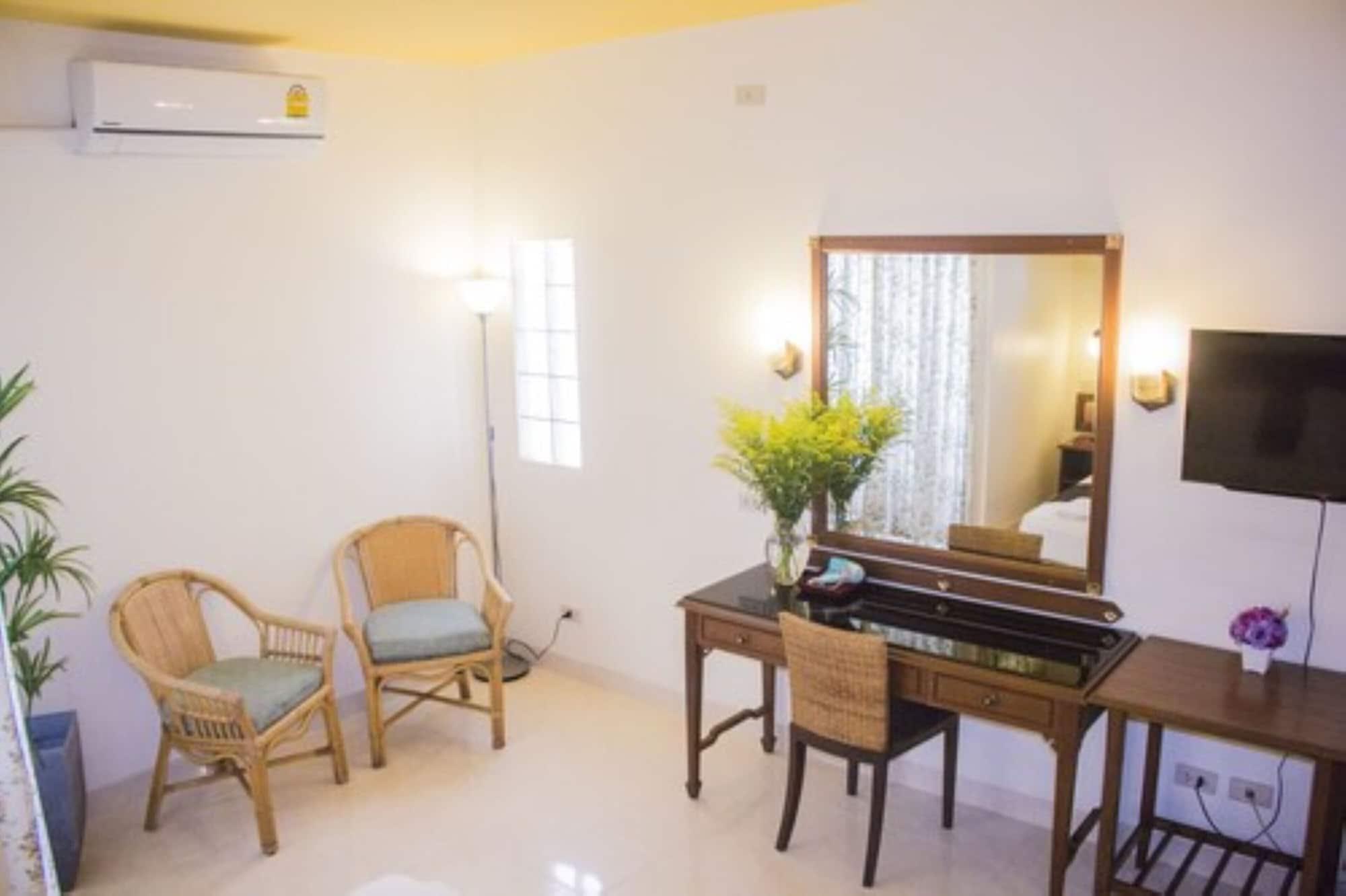 People Place Boutique In Town Hotel - Sha Extra Plus Chiang Mai Exterior foto